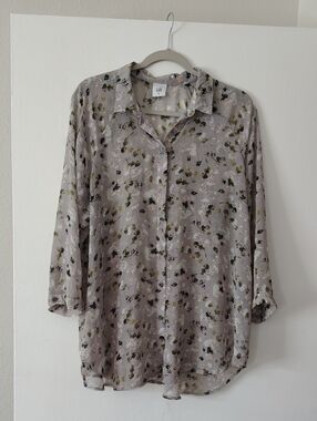 C&C California Taupe Floral Button-Front Blouse